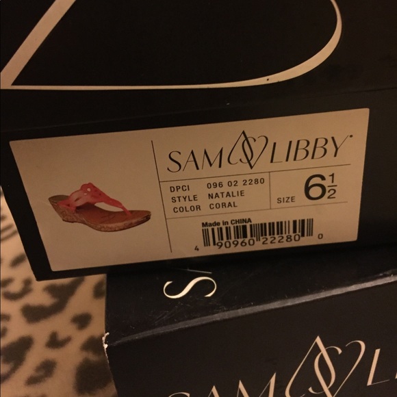 Sam & Libby wedge sandals coral size 6 1/2. - Picture 6 of 6